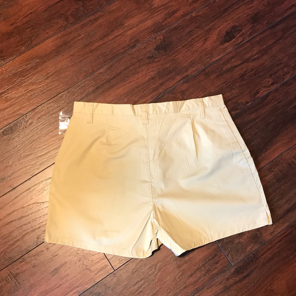 Mossimo Shorts - Picture 3 of 3